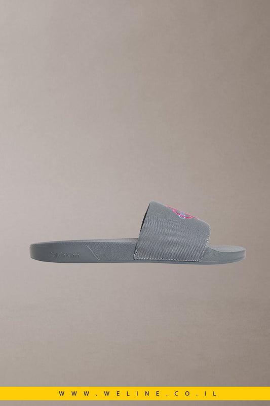 כפכפי סלייד נשים Calvin Klein Canvas Contoured – צבע Turbulence / Pink Yarrow - WELINE.CO.IL