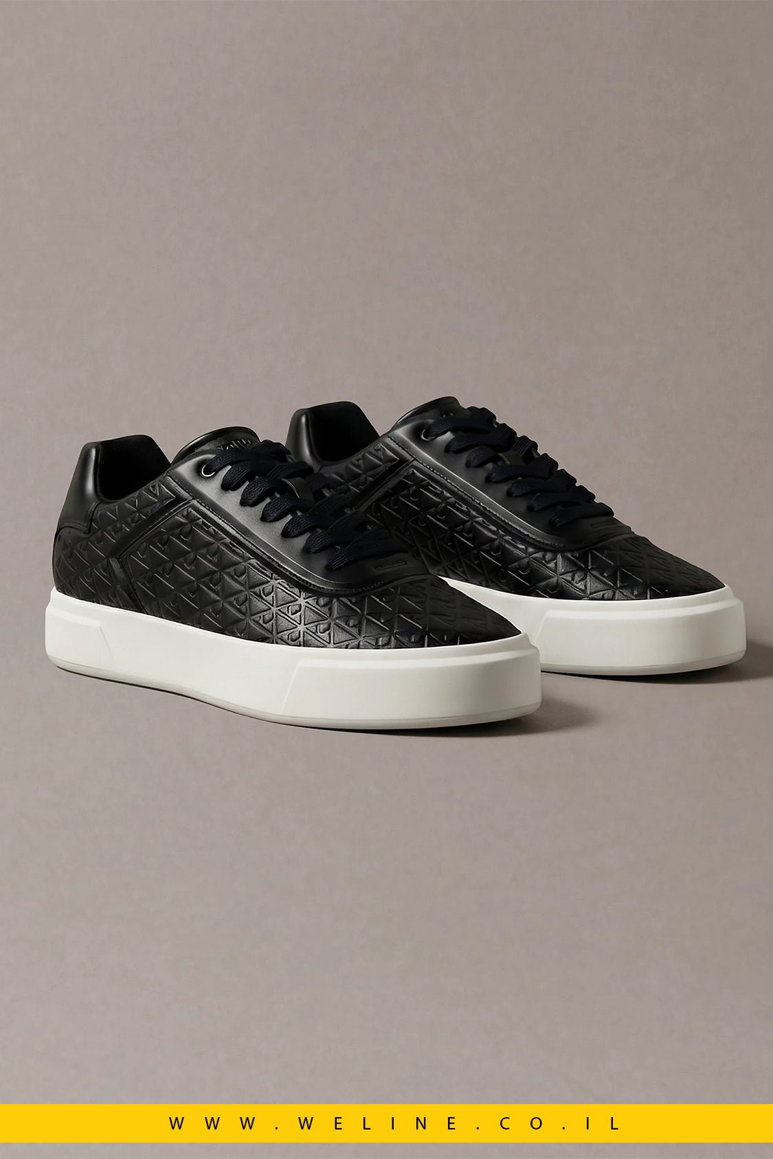 נעלי סניקרס גברים Calvin Klein Embossed Emblem Logo Trainers - WELINE.CO.IL