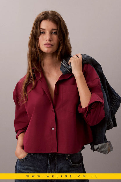 חולצה מכופתרת לנשים Calvin Klein Woven Monologo Cropped Poplin - WELINE.CO.IL