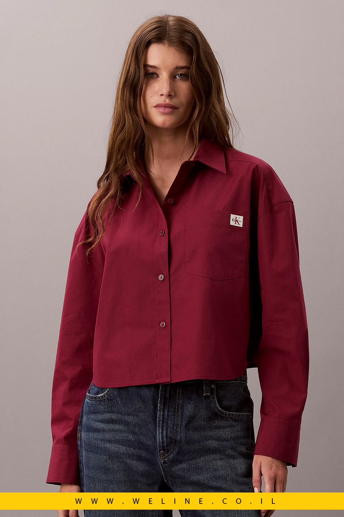 חולצה מכופתרת לנשים Calvin Klein Woven Monologo Cropped Poplin - WELINE.CO.IL