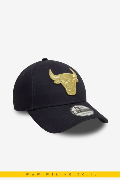 כובע מתכוונן Chicago Bulls Metallic Navy 9FORTY מבית New Era - WELINE.CO.IL