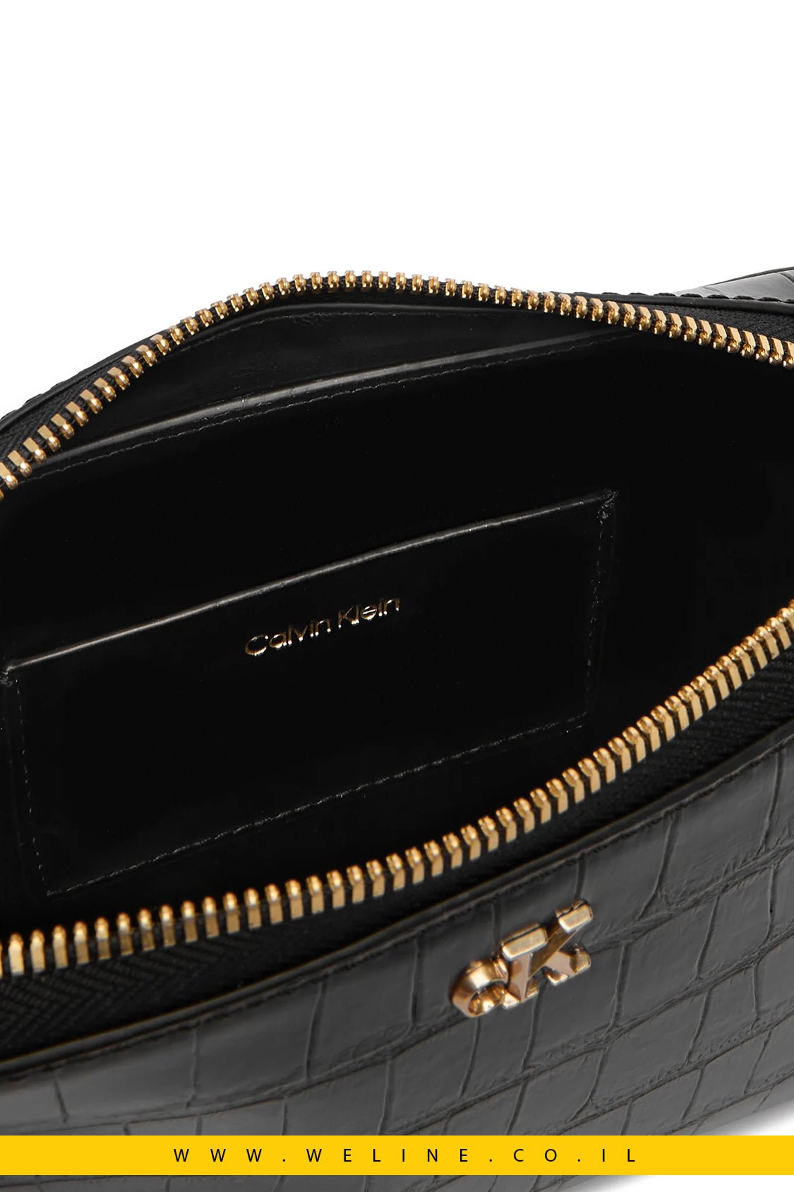 תיק צד CK Croc Camera Bag מבית Calvin Klein – צבע שחור - WELINE.CO.IL