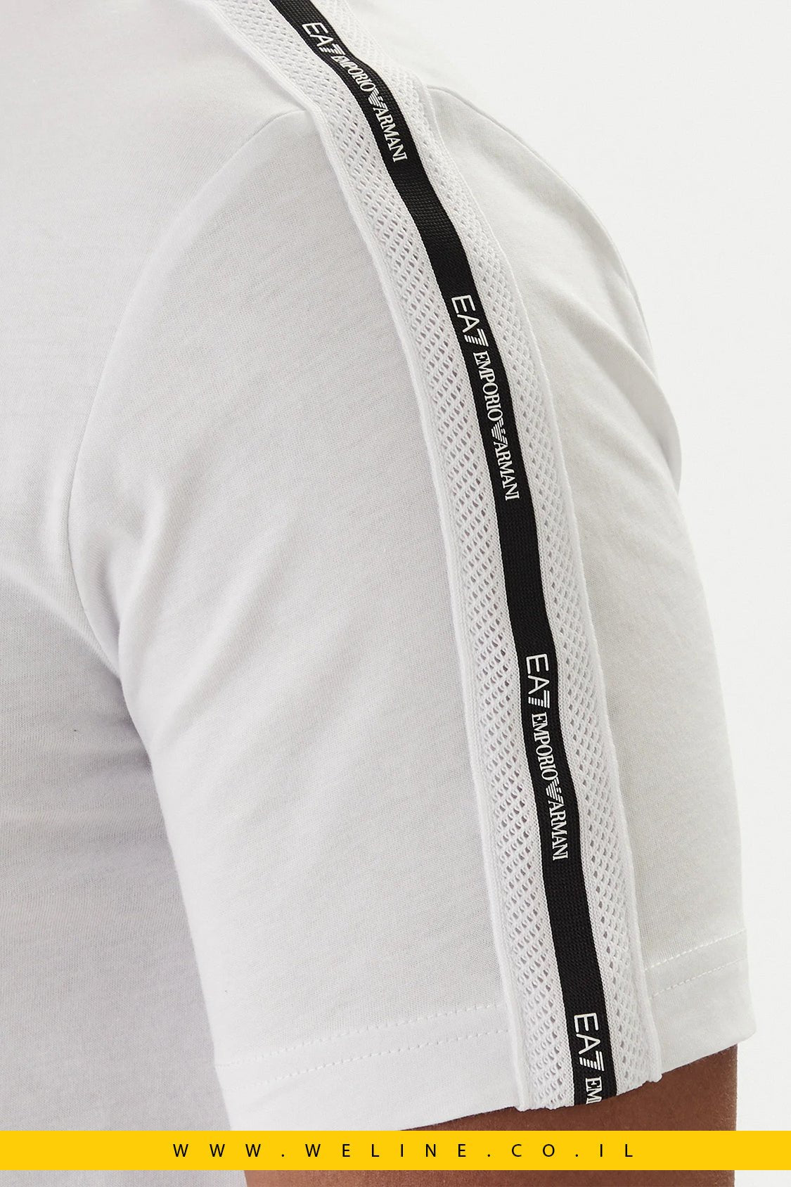 חולצת טי לבן לגברים מבית EA7 Emporio Armani בגזרת Regular Fit - WELINE.CO.IL