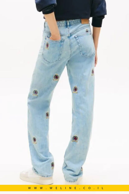 ג’ינס נשים Embroidery Mid Rise Slim Straight Leg – Tommy Jeans | צבע Denim Light - WELINE.CO.IL