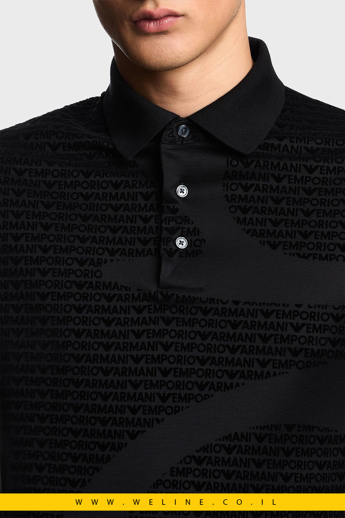 חולצת פולו גברים Emporio Armani All-Over Logo Regular Fit Polo Shirt – צבע שחור - WELINE.CO.IL
