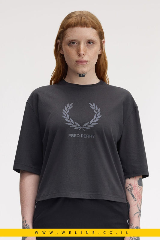 חולצת טי לנשים Fred Perry - WELINE.CO.IL