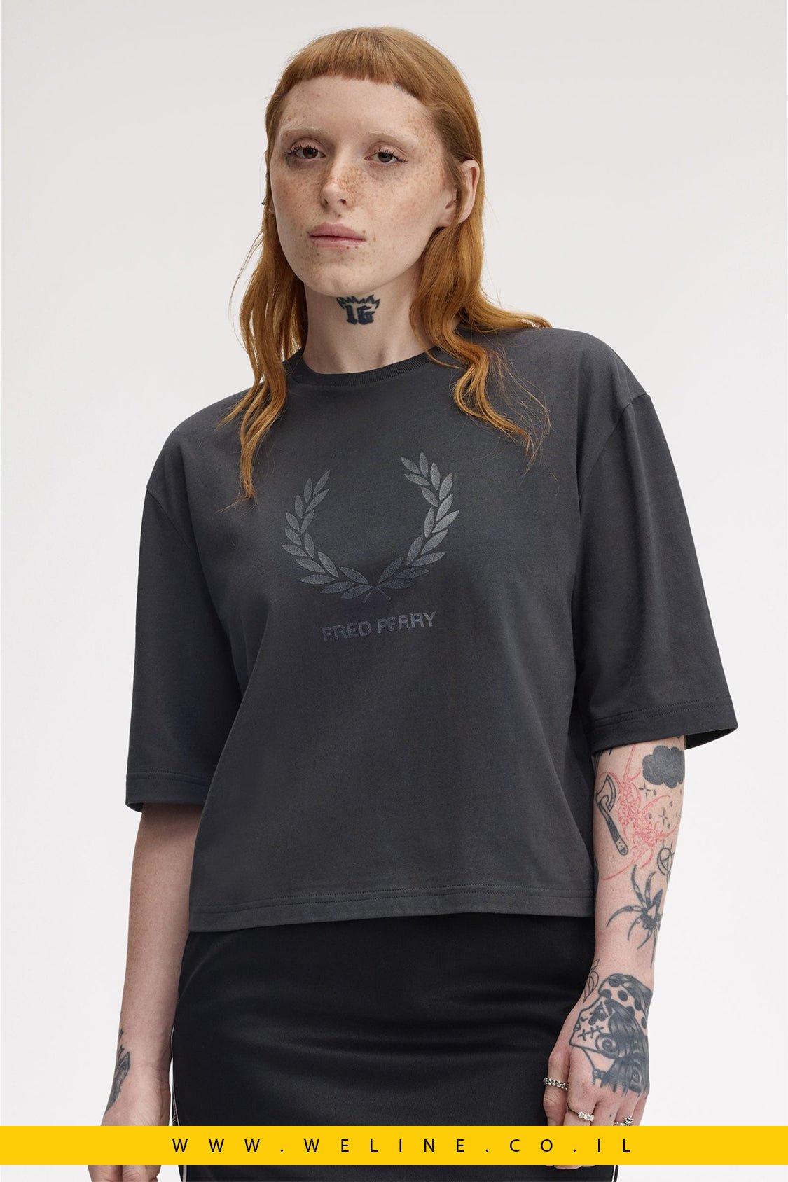 חולצת טי לנשים Fred Perry - WELINE.CO.IL