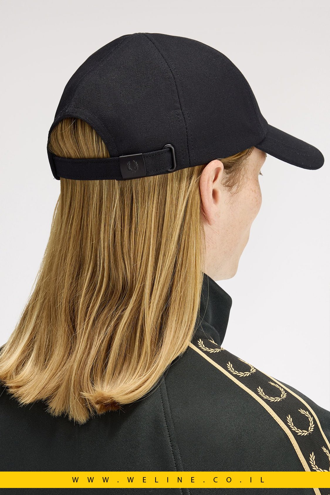 כובע Fred Perry Bold Embroidered Canvas Cap – צבע Black / Champagne | - WELINE.CO.IL