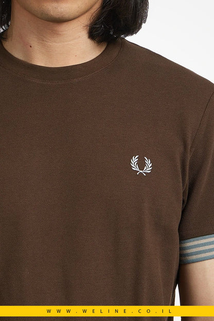 טי שירט Fred Perry Striped Cuff צבע: Burnt Tobacco - WELINE.CO.IL