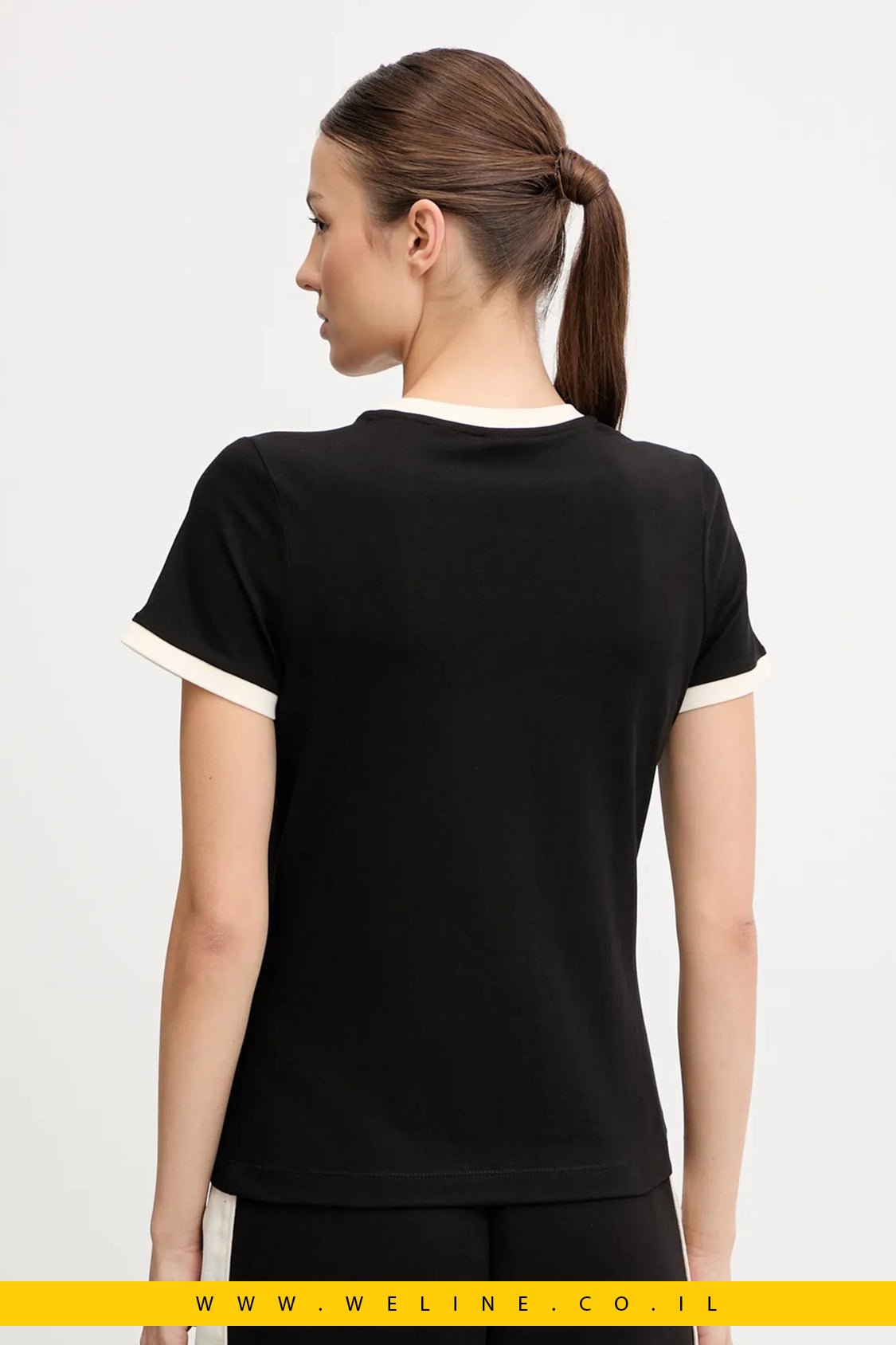חולצת טי נשים Guess CARMEN Slim Fit – צבע שחור - WELINE.CO.IL