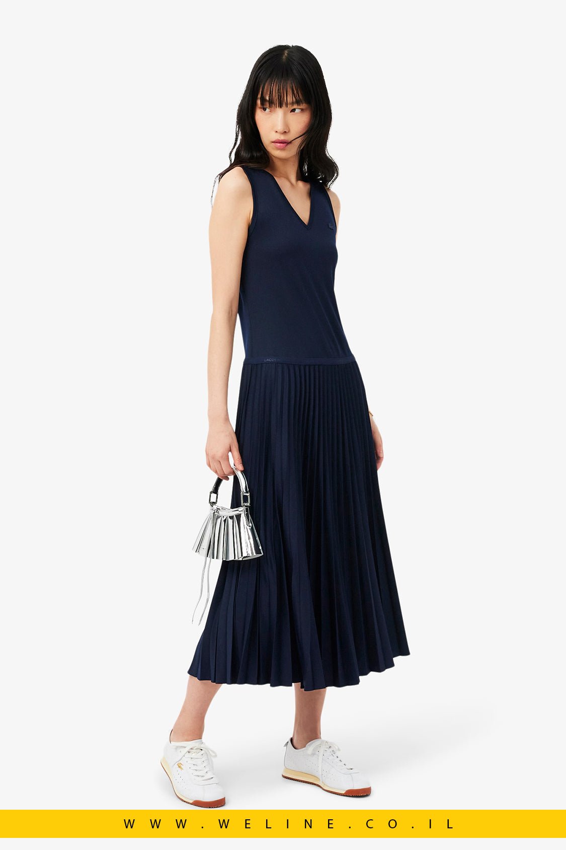 שמלת מקסי נשים Lacoste Pleated Sleeveless – צבע כחול כהה (Midnight Blue) - WELINE.CO.IL