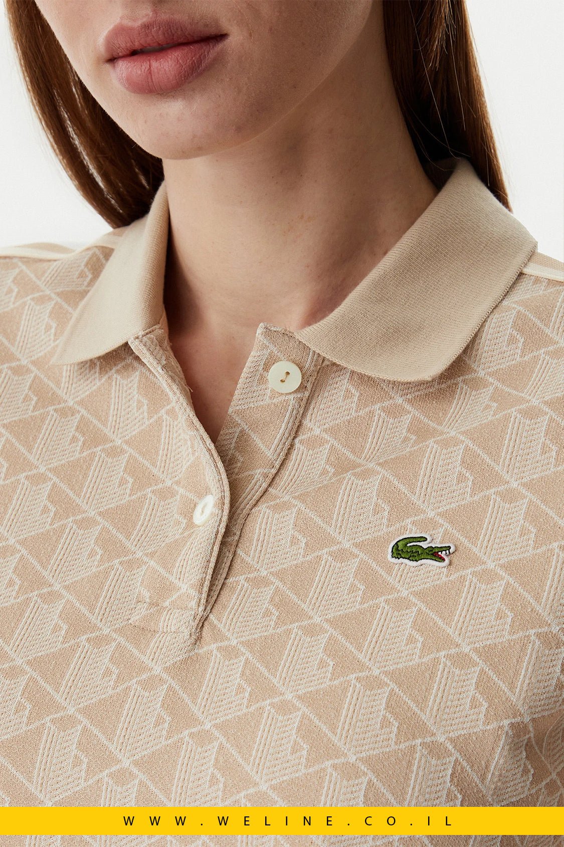 חולצת פולו נשים Lacoste Slim Fit – צבע בז' בהיר (Lionne/Flour 8GI) - WELINE.CO.IL