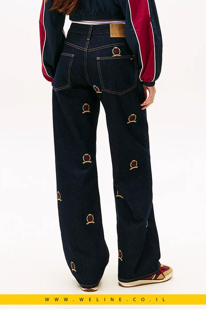 כותרת ג’ינס נשים Mia Crest Embroidery Relaxed Straight Leg – Tommy Jeans - WELINE.CO.IL