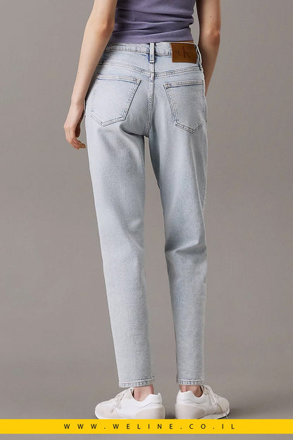 ג'ינס נשים בגזרת Mom של Calvin Klein – גזרה גבוהה ורגל צרה - WELINE.CO.IL