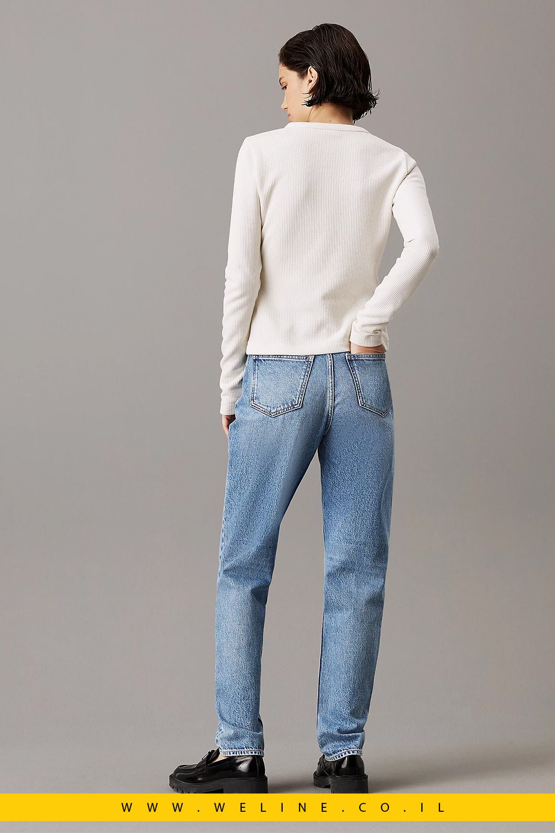 ג'ינס Mom בגזרה גבוהה לנשים מבית Calvin Klein Jeans - WELINE.CO.IL
