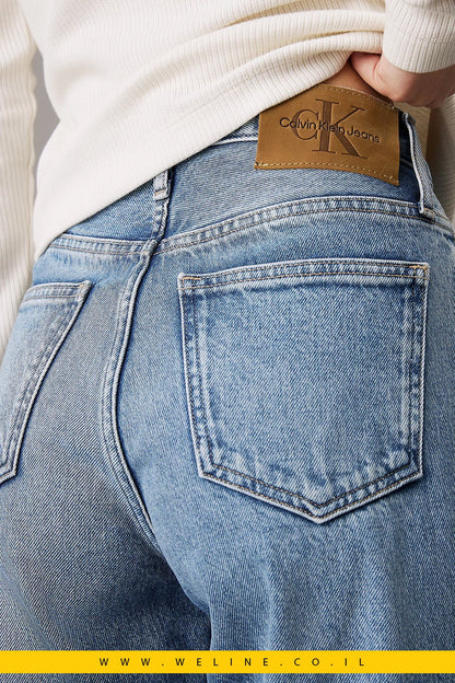 ג'ינס Mom בגזרה גבוהה לנשים מבית Calvin Klein Jeans - WELINE.CO.IL