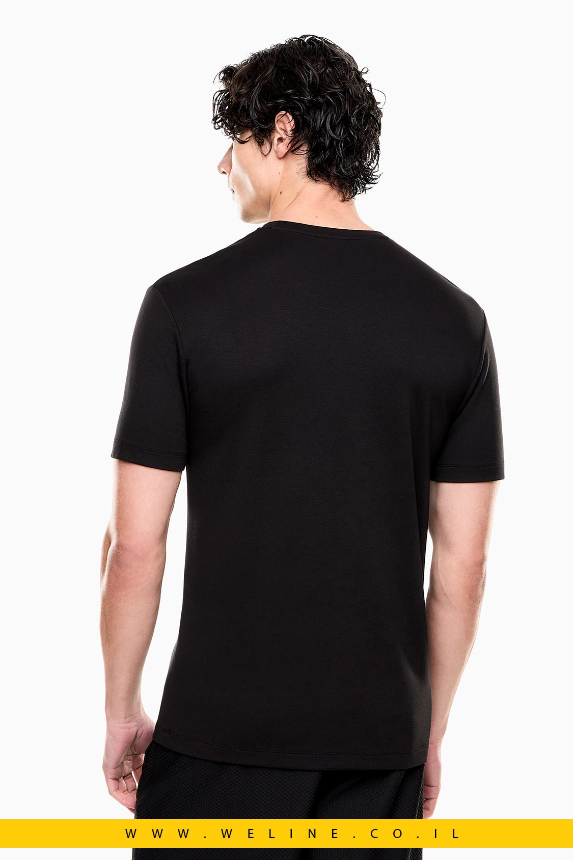 Premium Label Stretch Viscose - Blend Crew - Neck T-Shirt EA7 – צבע שחור חולצת טי איכותית בגזרת Regular Fit בעיצוב קלאסי עם צווארון עגול - WELINE.CO.IL
