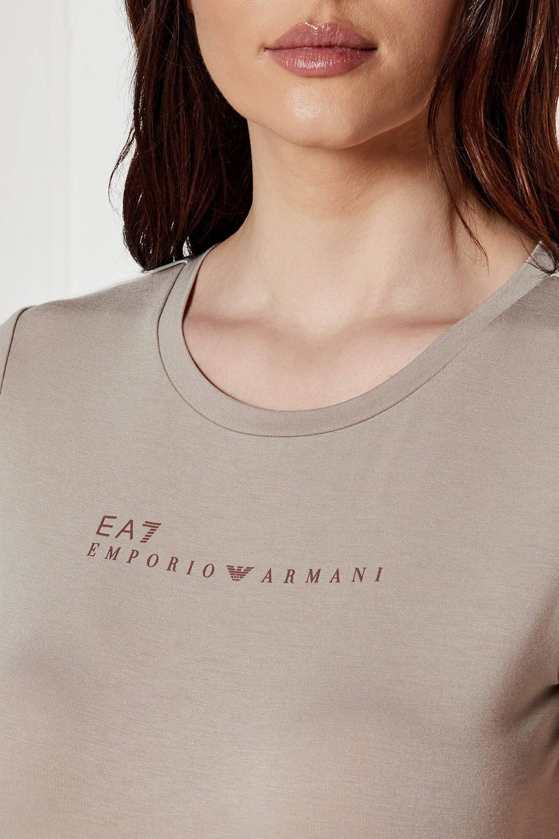 חולצת T צמודה Slim Fit מבית EA7 - WELINE.CO.IL