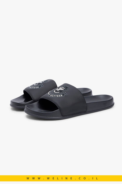 כפכפי גברים Tommy Hilfiger Crest Appliqué Pool Slides – צבע שחור - WELINE.CO.IL