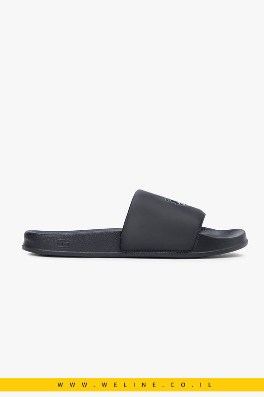 כפכפי גברים Tommy Hilfiger Crest Appliqué Pool Slides – צבע שחור - WELINE.CO.IL