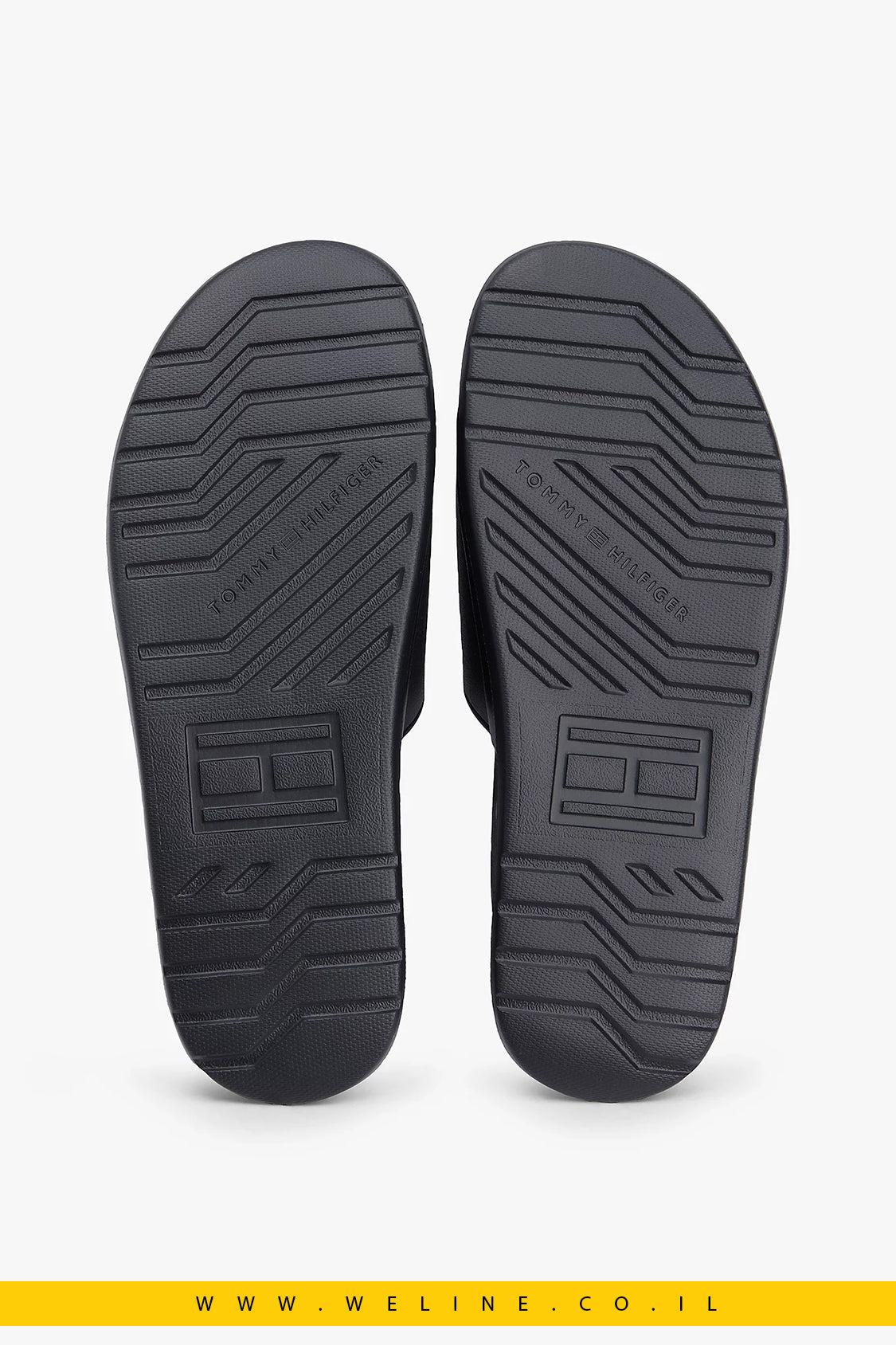 כפכפי גברים Tommy Hilfiger Monotype Pool Slides – צבע שחור - WELINE.CO.IL
