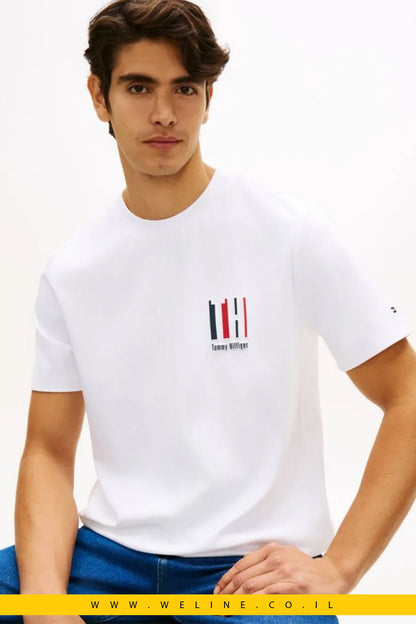 חולצת טי גברים Tommy Hilfiger Performance Embossed Logo – כותנת Pima עם הגנת UV - WELINE.CO.IL
