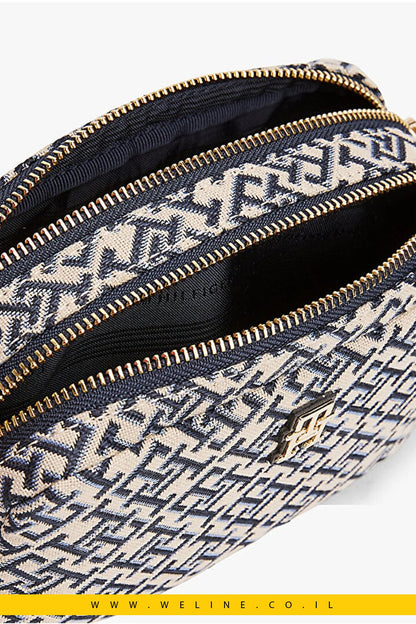 תיק צד נשים Tommy Hilfiger TH Jacquard Camera – צבע כחול - WELINE.CO.IL