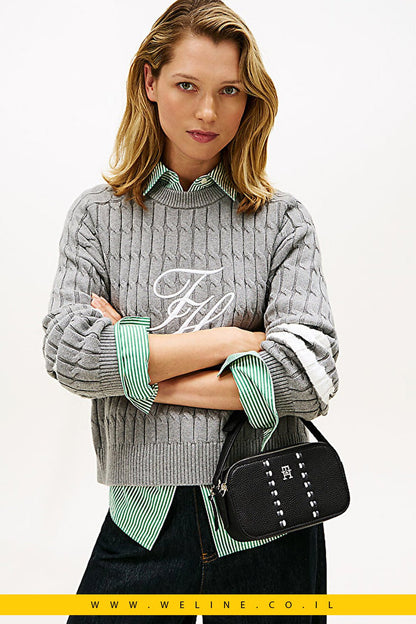 תיק צד נשים Tommy Hilfiger TH Timeless Camera – צבע שחור - WELINE.CO.IL