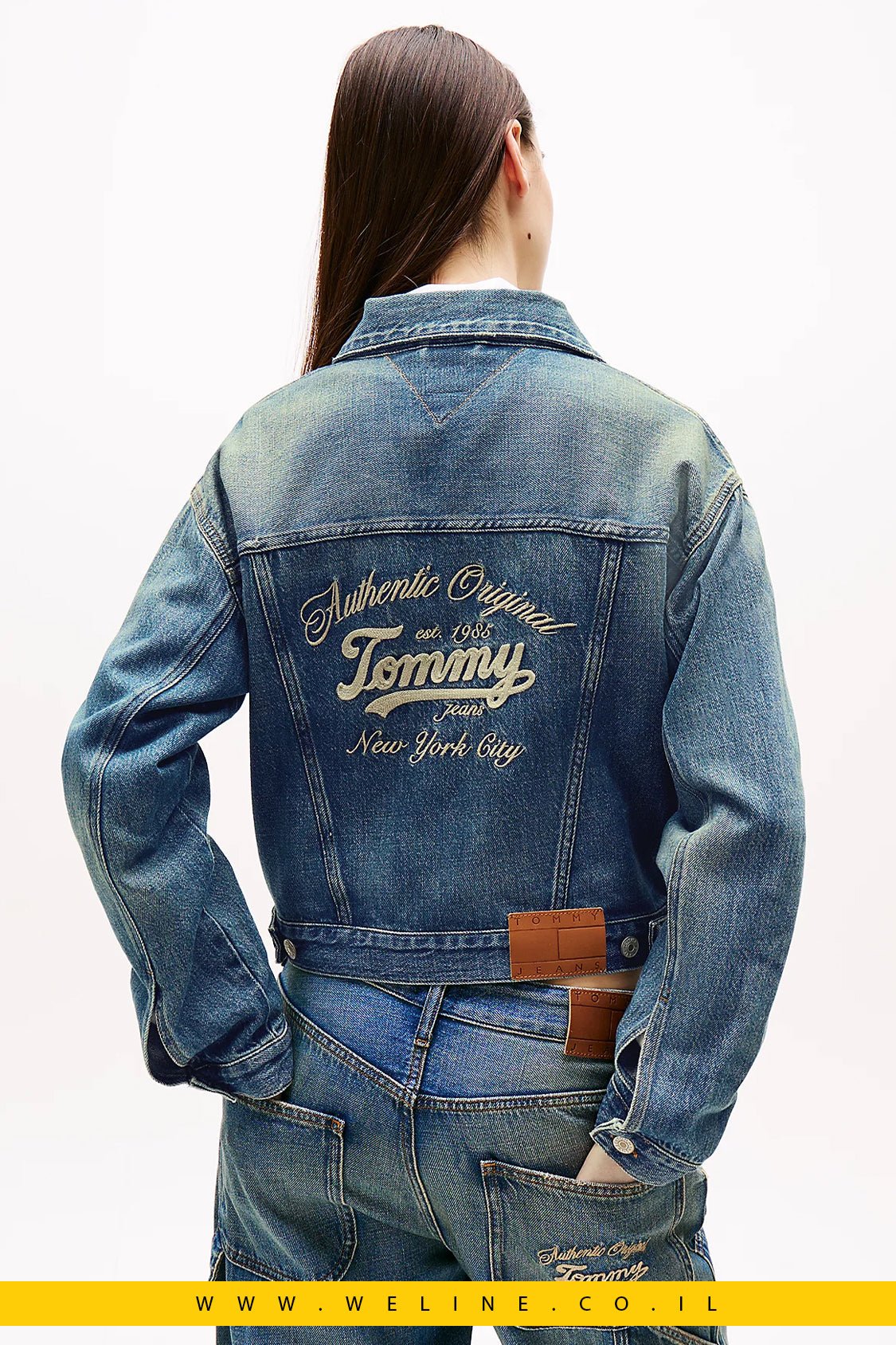ג’קט ג’ינס קל עם לוגו בגב לנשים Tommy Jeans - WELINE.CO.IL