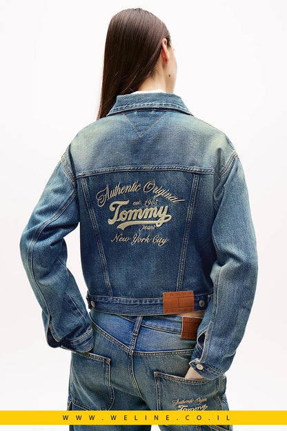 ג’קט ג’ינס קל עם לוגו בגב לנשים Tommy Jeans - WELINE.CO.IL