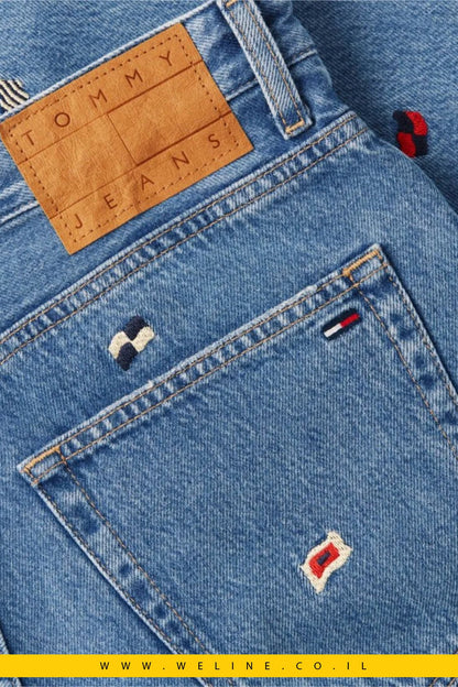 ג'ינס נשים Tommy Jeans All-Over Embroidery High Rise Slim Straight - WELINE.CO.IL