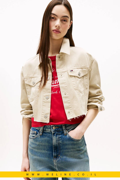 ג׳קט ג׳ינס נשים Tommy Jeans – Cropped עם לוגו אחורי - WELINE.CO.IL
