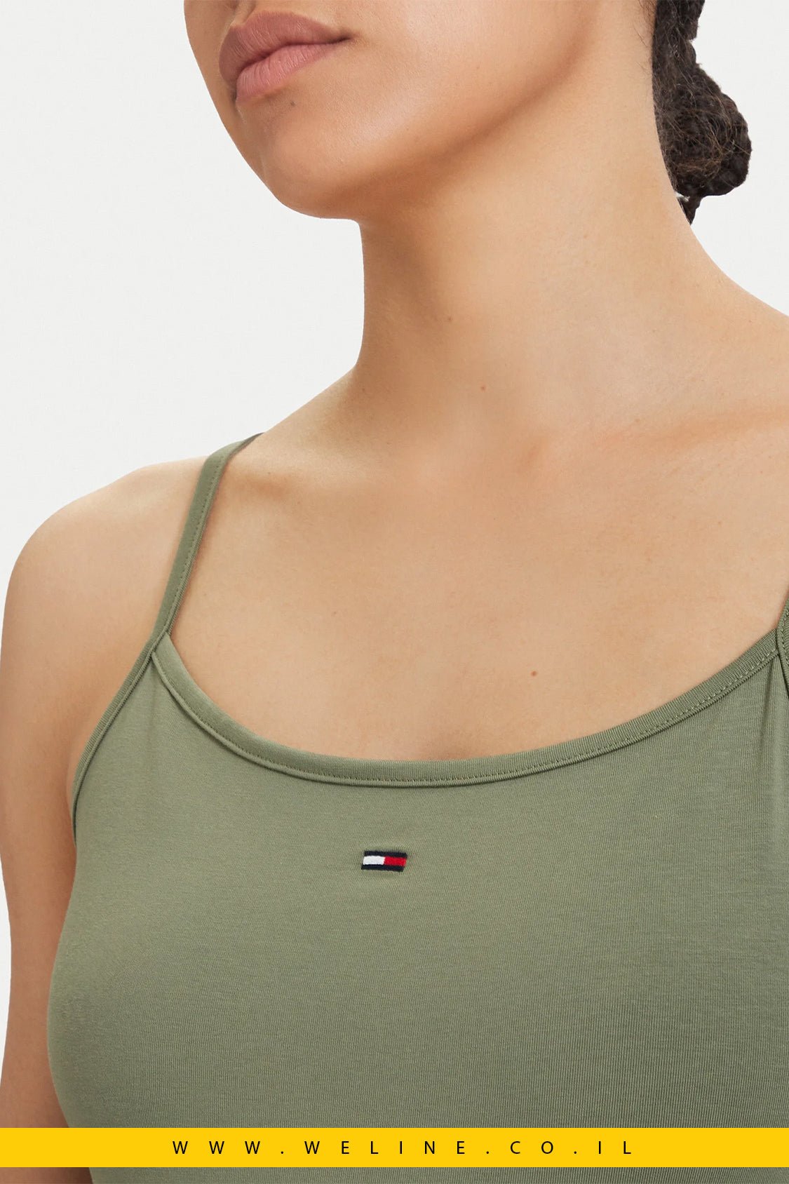 גופיית נשים Tommy Jeans Essential Slim Fit – צבע ירוק Bay Leaf - WELINE.CO.IL