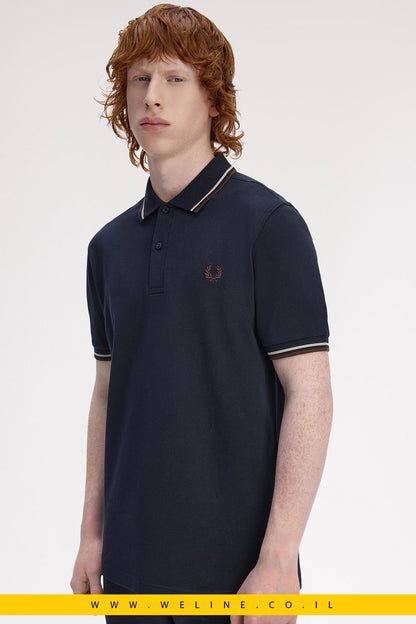 חולצת הפולו האייקונית דגם ה־Twin Tipped - The Fred Perry Shirt - WELINE.CO.IL