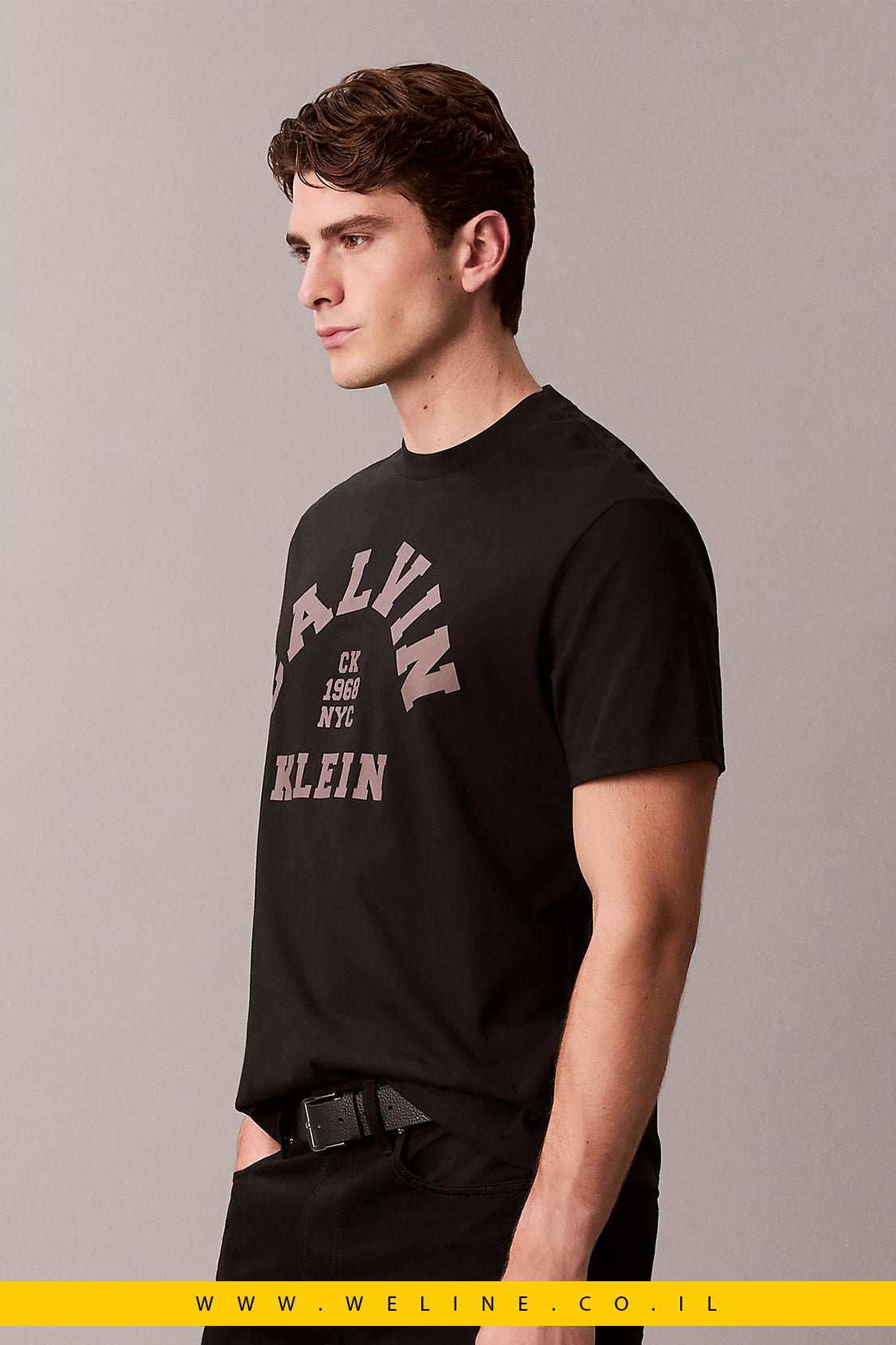 טי - שירט גברים Varsity Logo Graphic Relaxed – Calvin Klein - WELINE.CO.IL